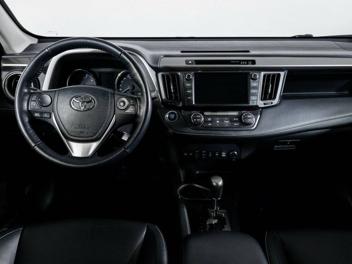 Купить Toyota RAV4 с пробегом. Фото: #10