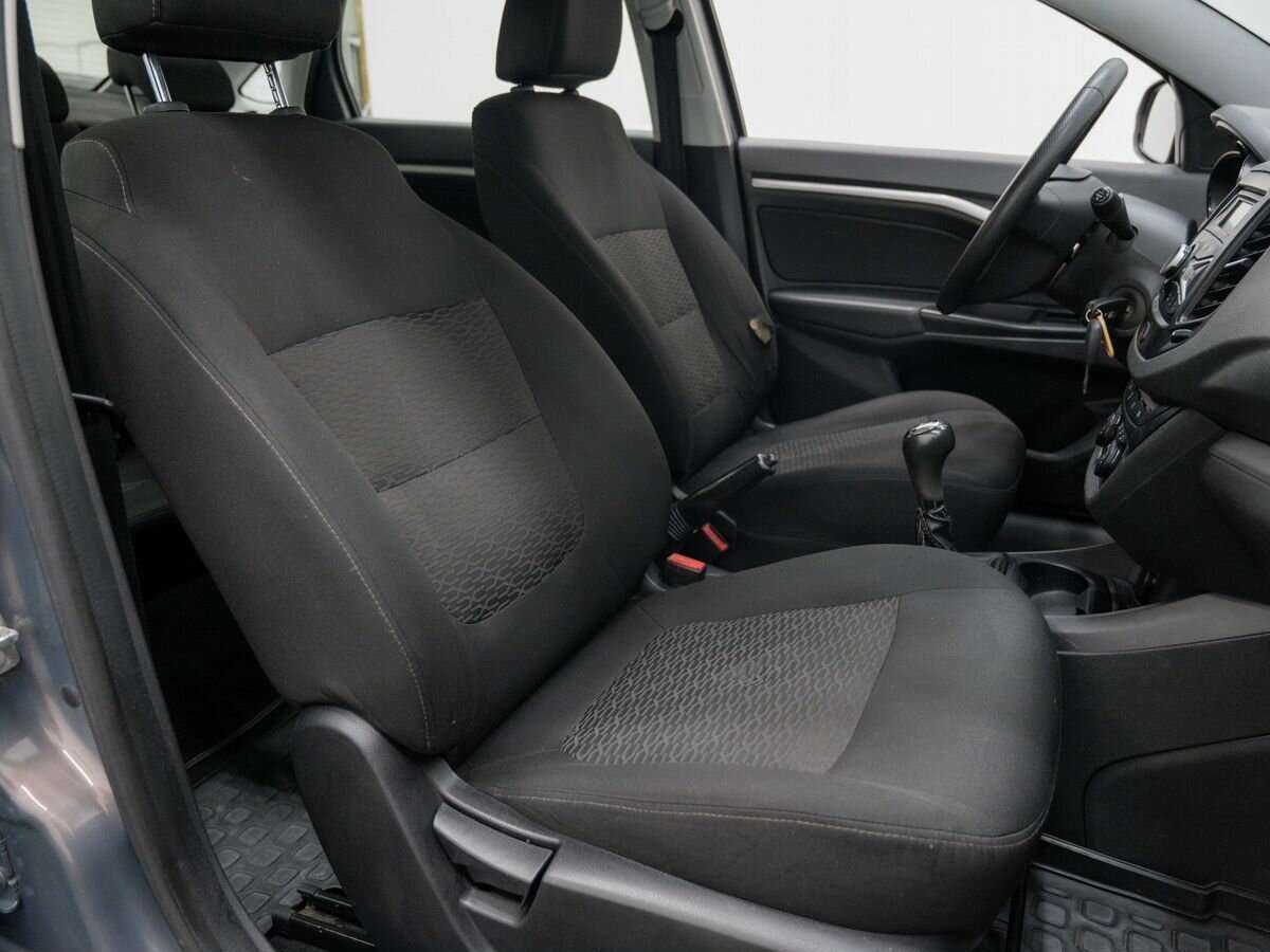 Купить Lada (ВАЗ) Vesta с пробегом. Фото: #7