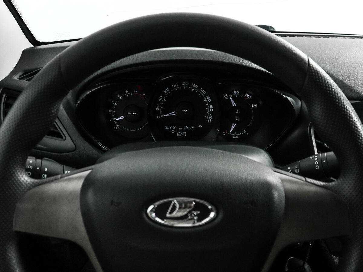 Купить Lada (ВАЗ) Vesta с пробегом. Фото: #12