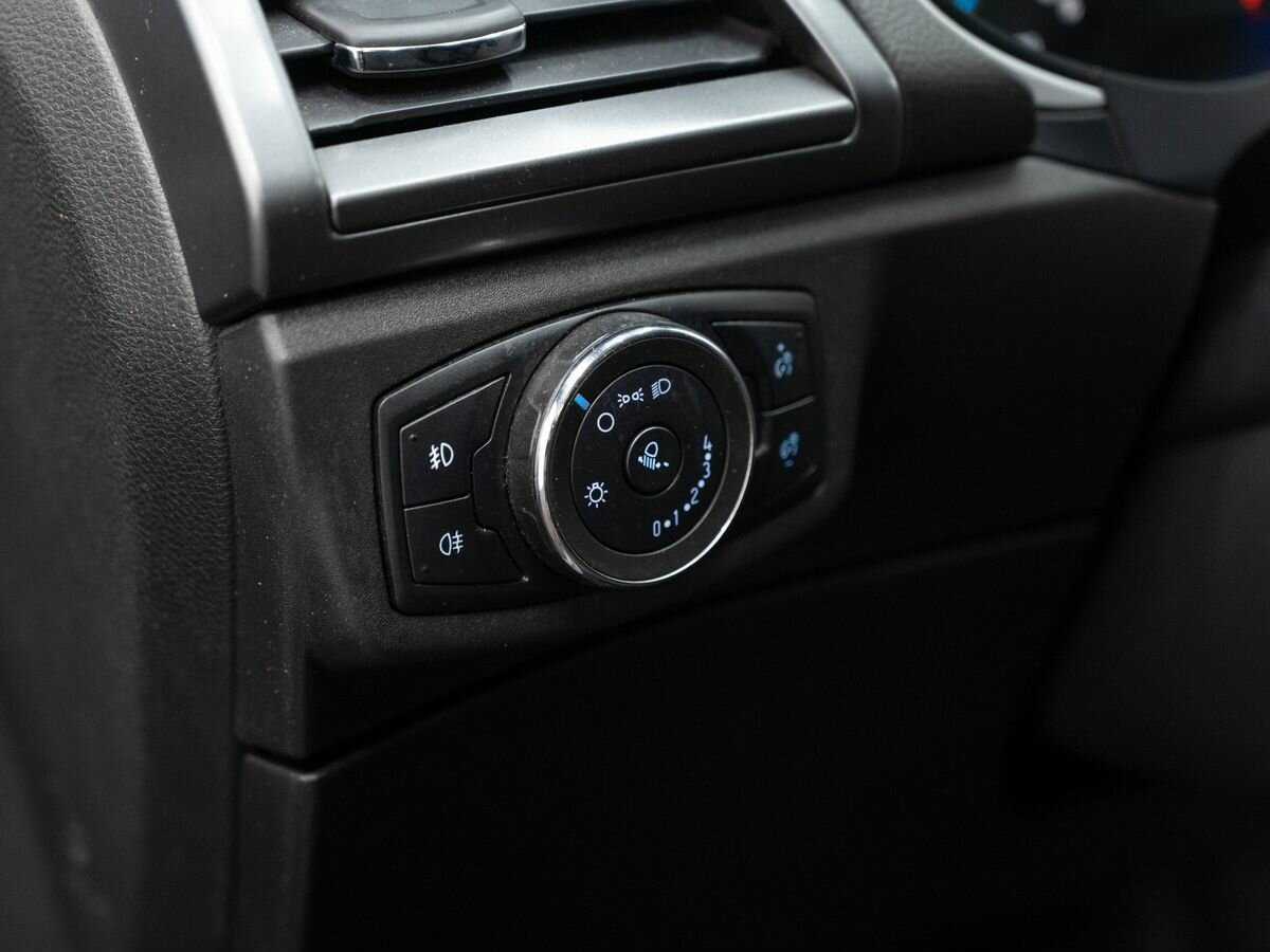 Купить Ford Mondeo с пробегом. Фото: #15