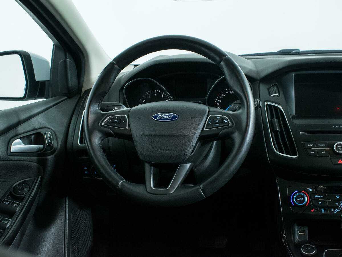 Купить Ford Focus с пробегом. Фото: #13
