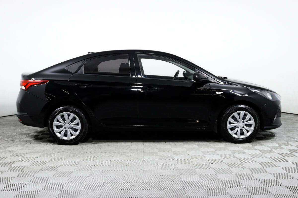 Купить Hyundai Solaris с пробегом. Фото: #3