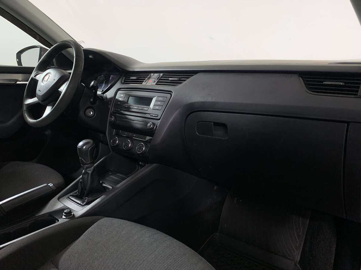 Купить Skoda Octavia с пробегом. Фото: #10