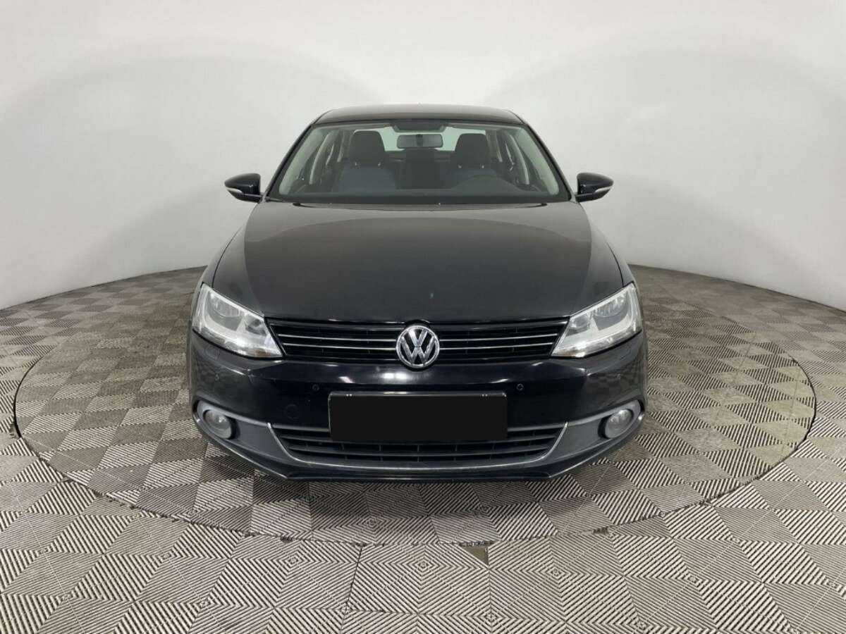 Купить Volkswagen Jetta с пробегом. Фото: #1