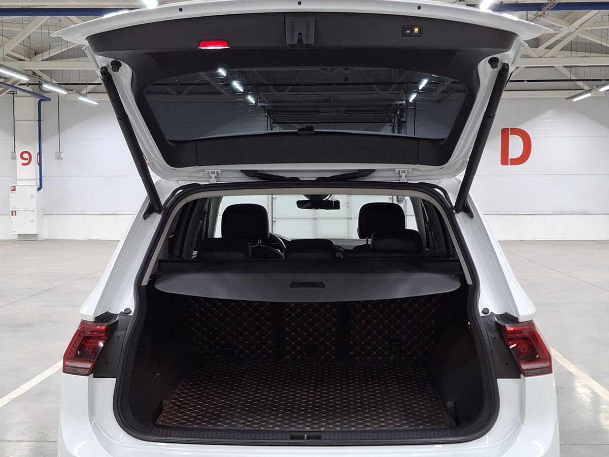 Купить Volkswagen Tiguan с пробегом. Фото: #9