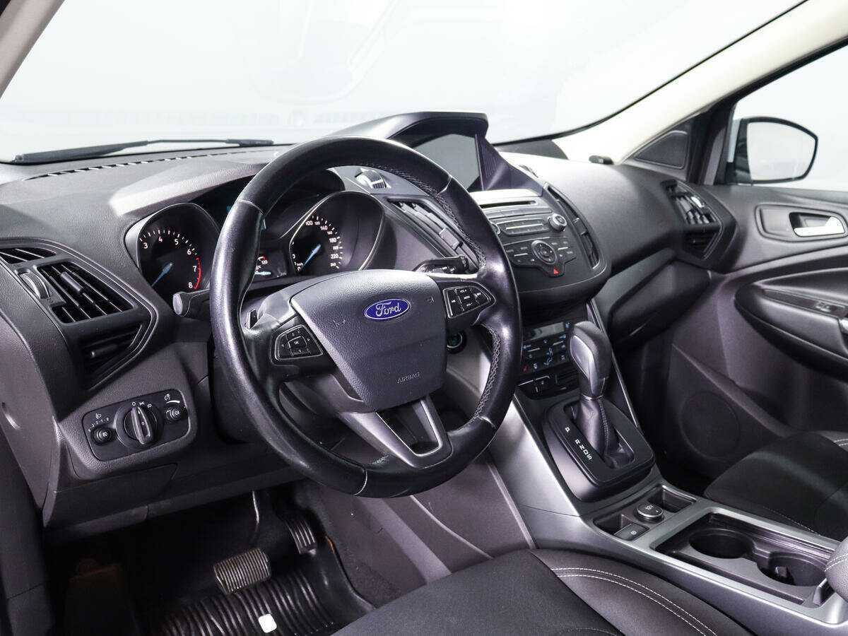 Купить Ford Kuga с пробегом. Фото: #11