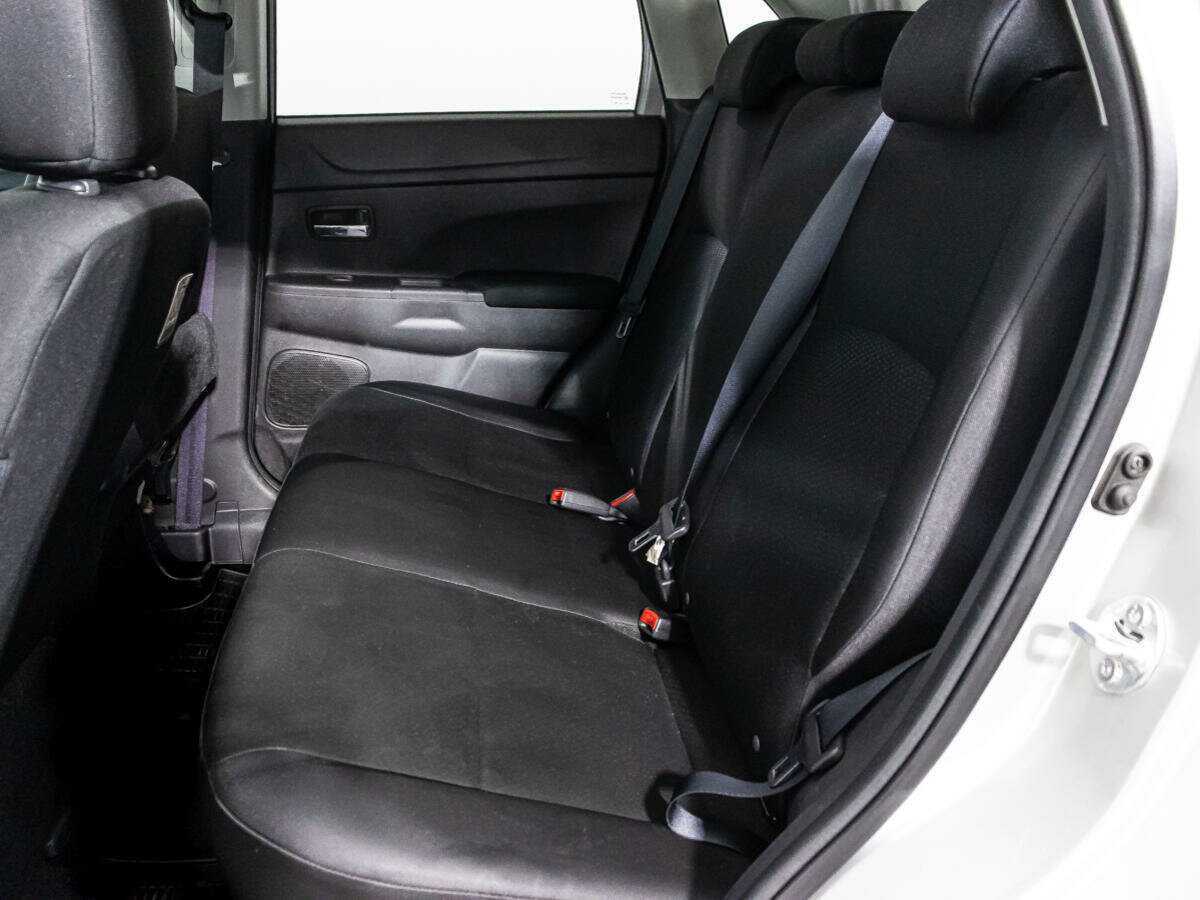 Купить Mitsubishi ASX с пробегом. Фото: #9