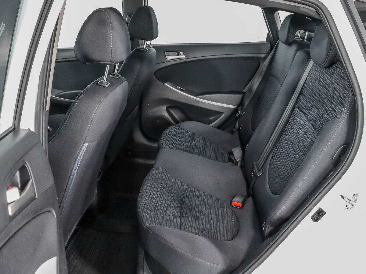 Купить Hyundai Solaris с пробегом. Фото: #9