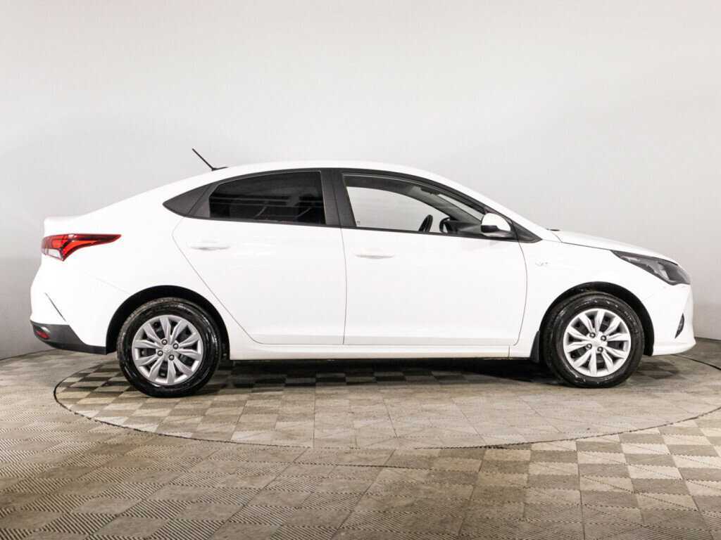 Купить Hyundai Solaris с пробегом. Фото: #3