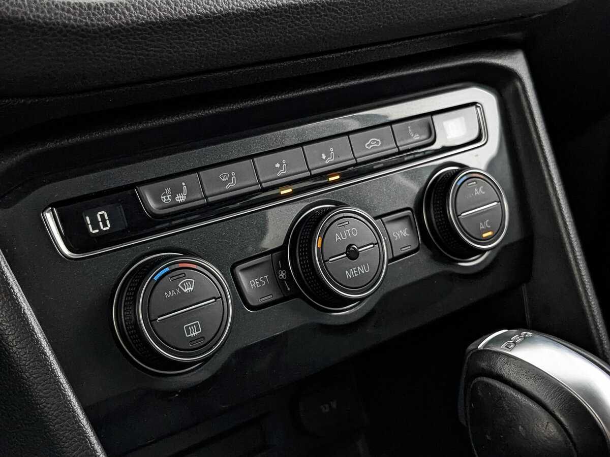 Купить Volkswagen Tiguan с пробегом. Фото: #18