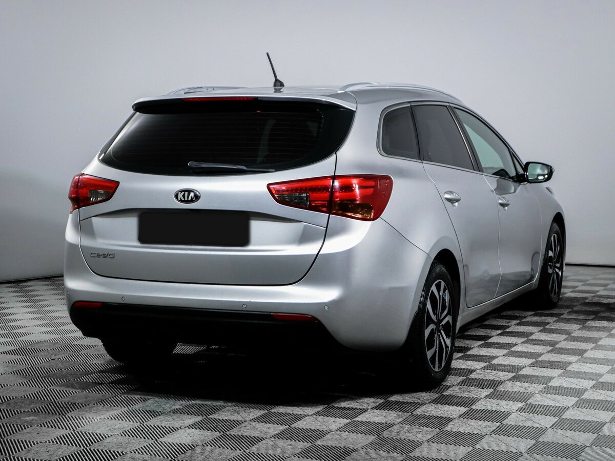 Купить Kia Ceed с пробегом. Фото: #3