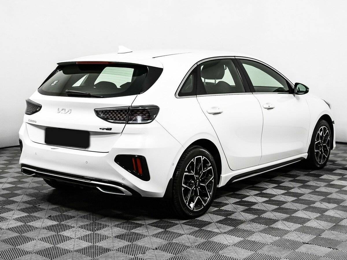 Купить Kia Ceed с пробегом. Фото: #4