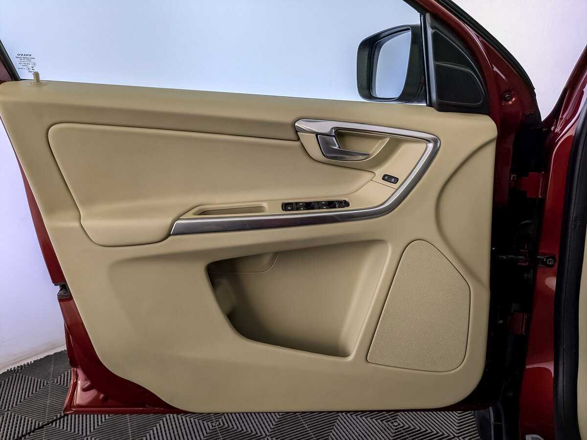 Купить Volvo XC60 с пробегом. Фото: #16