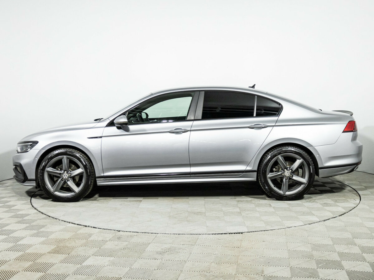 Купить Volkswagen Passat с пробегом. Фото: #7