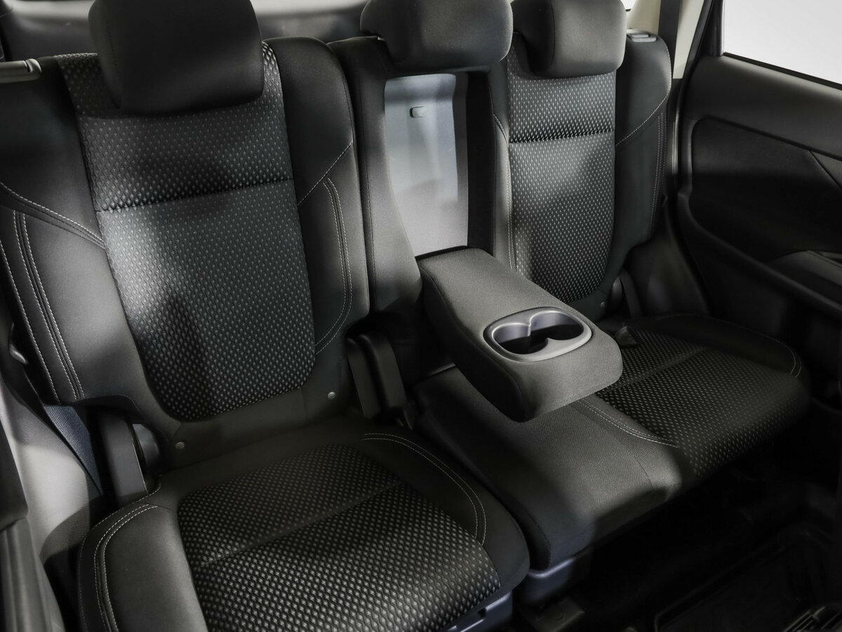 Купить Mitsubishi Outlander с пробегом. Фото: #26