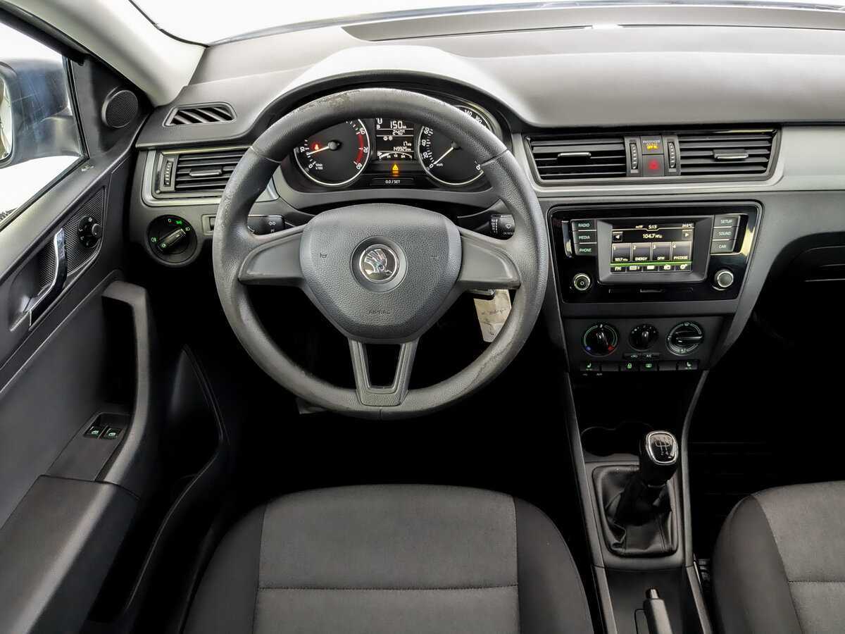 Купить Skoda Rapid с пробегом. Фото: #24