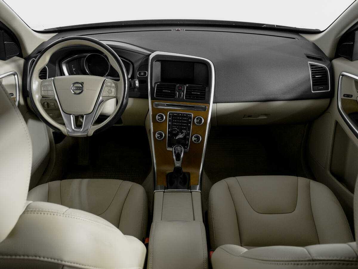 Купить Volvo XC60 с пробегом. Фото: #11