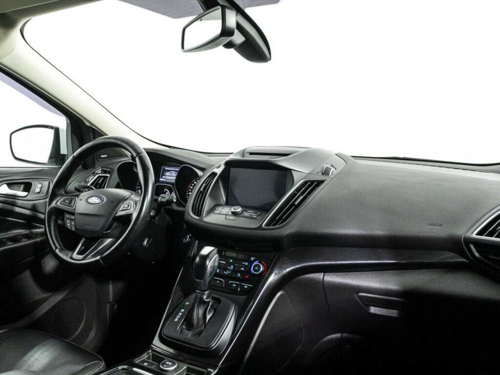 Купить Ford Kuga с пробегом. Фото: #8