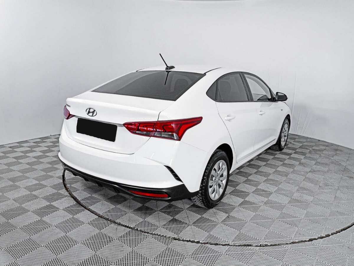 Купить Hyundai Solaris с пробегом. Фото: #3