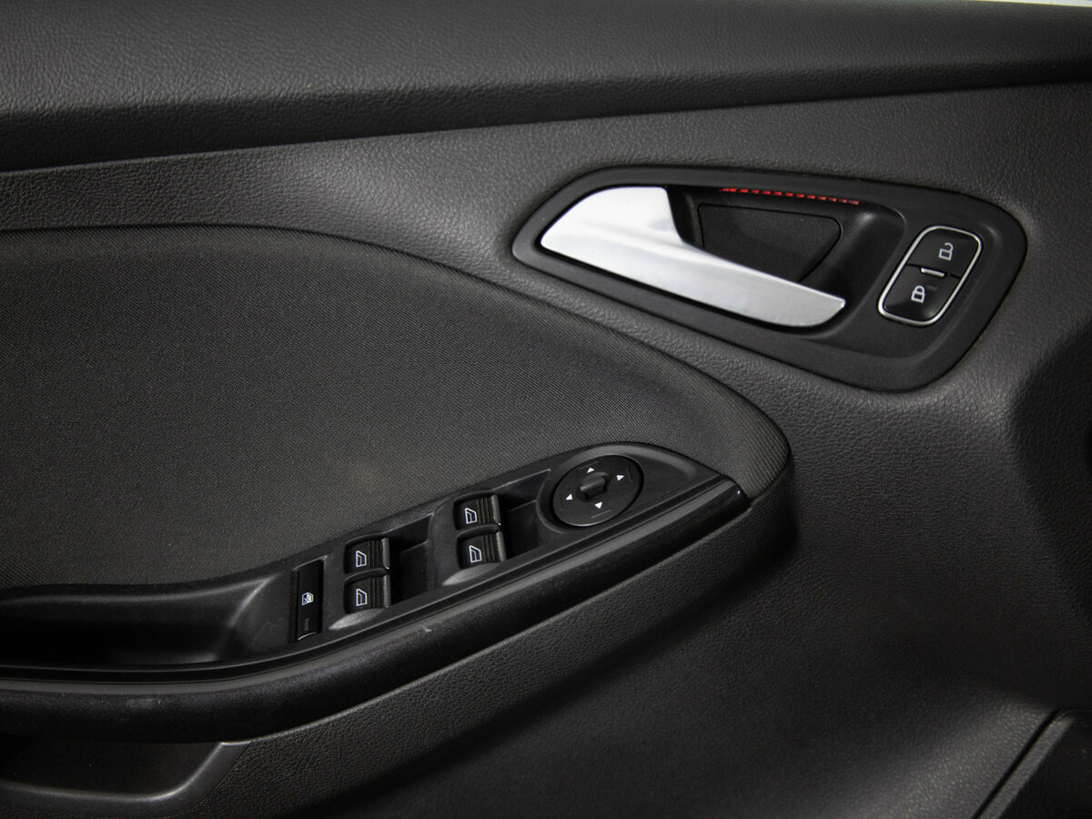 Купить Ford Focus с пробегом. Фото: #17