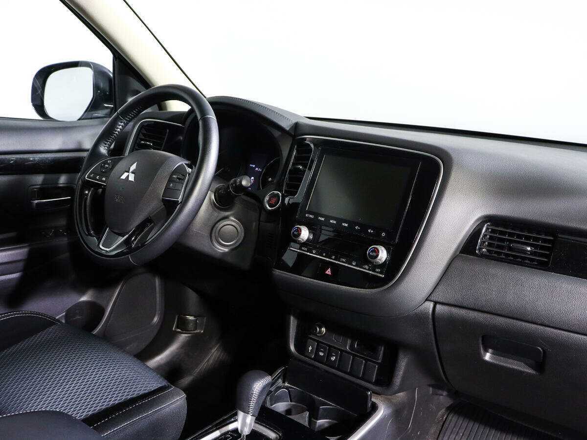 Купить Mitsubishi Outlander с пробегом. Фото: #6