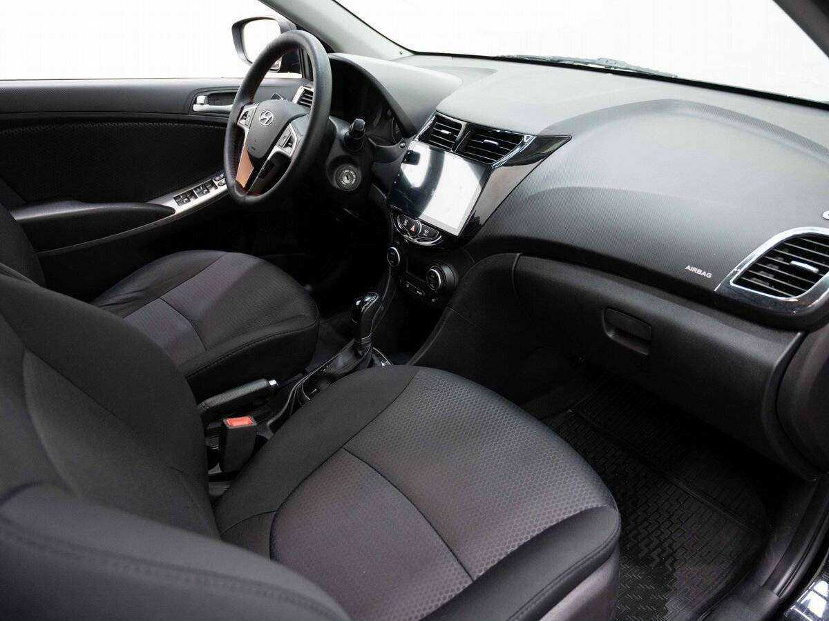 Купить Hyundai Solaris с пробегом. Фото: #10