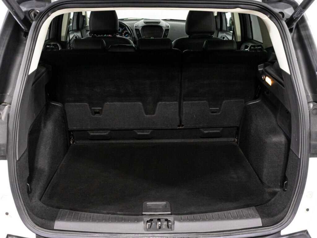 Купить Ford Kuga с пробегом. Фото: #14