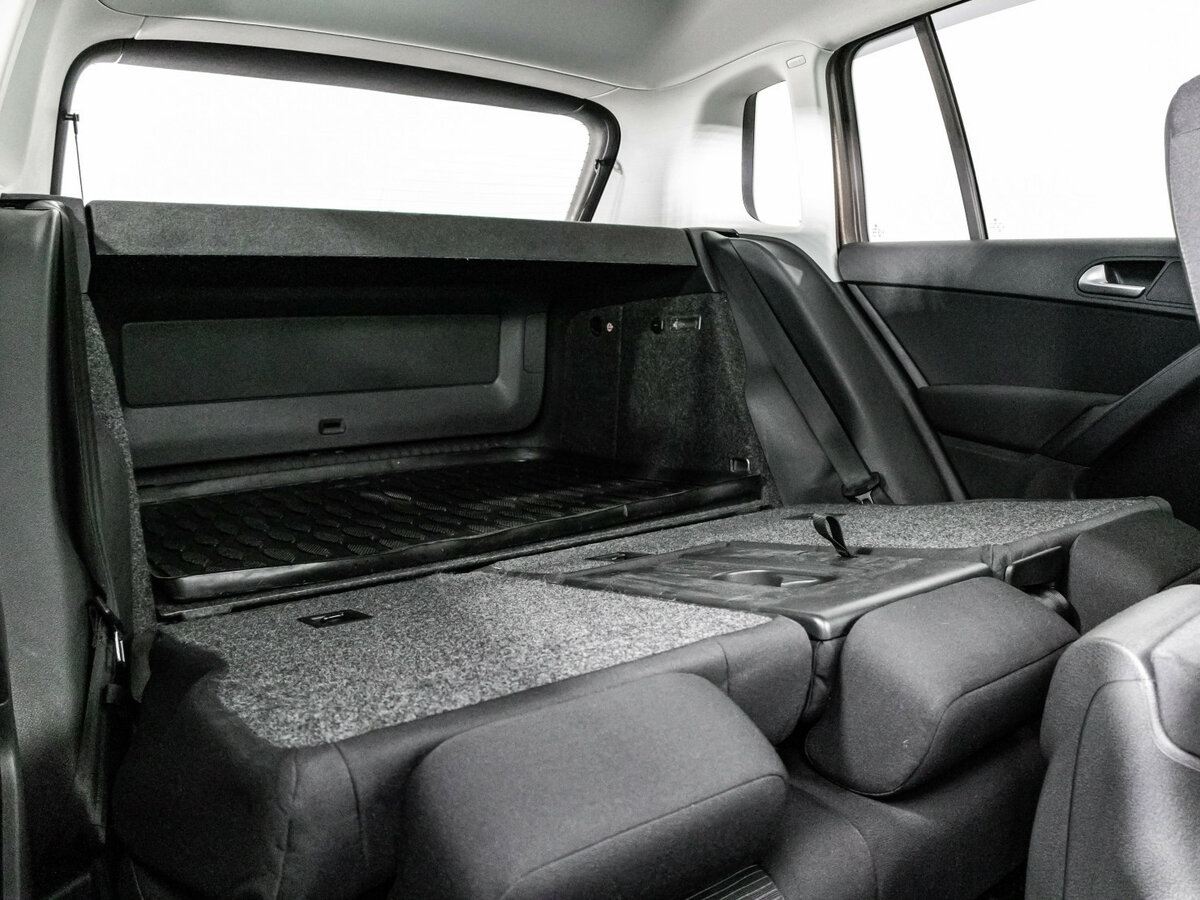 Купить Volkswagen Tiguan с пробегом. Фото: #17