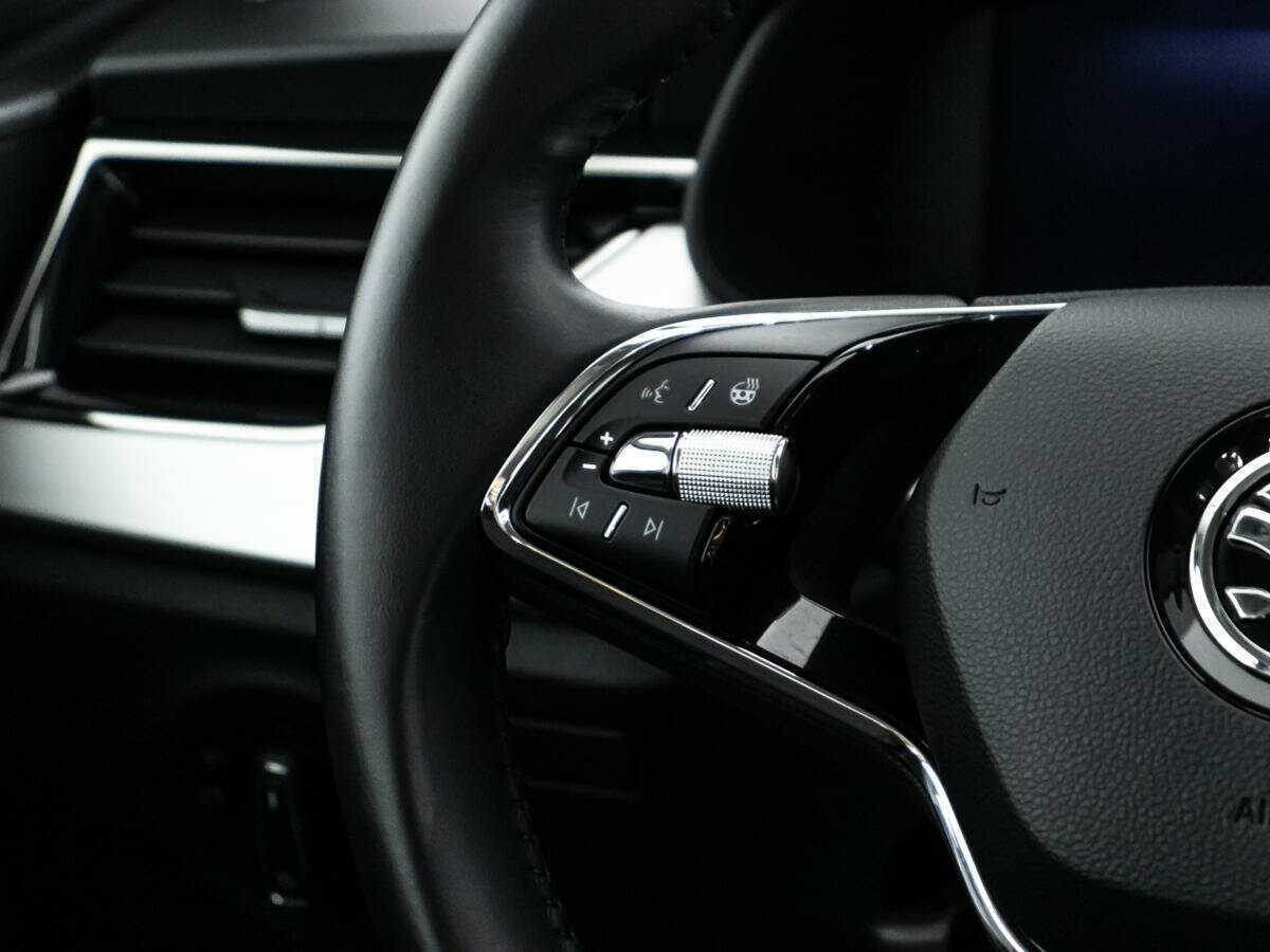 Купить Skoda Rapid с пробегом. Фото: #18