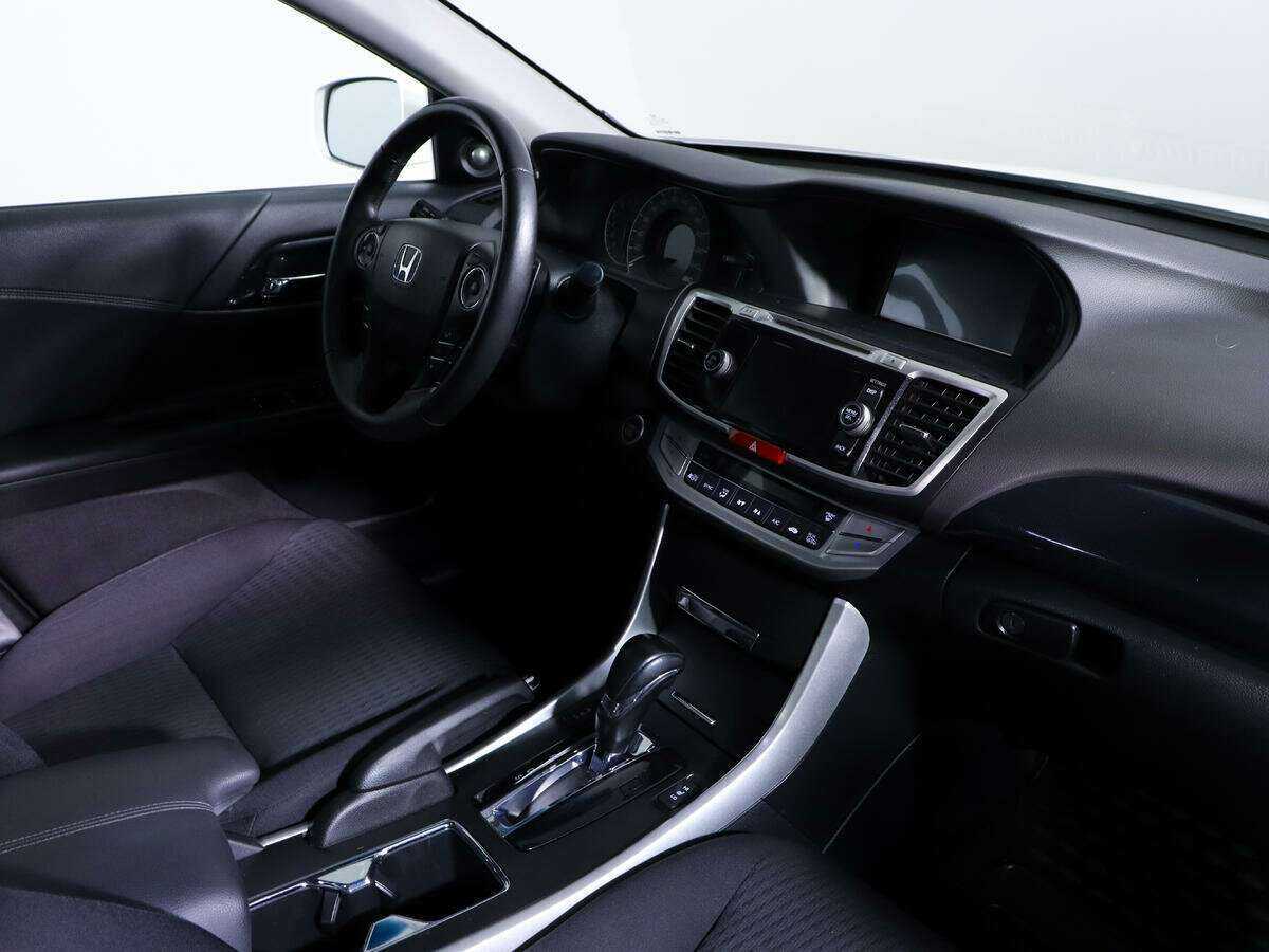 Купить Honda Accord с пробегом. Фото: #5