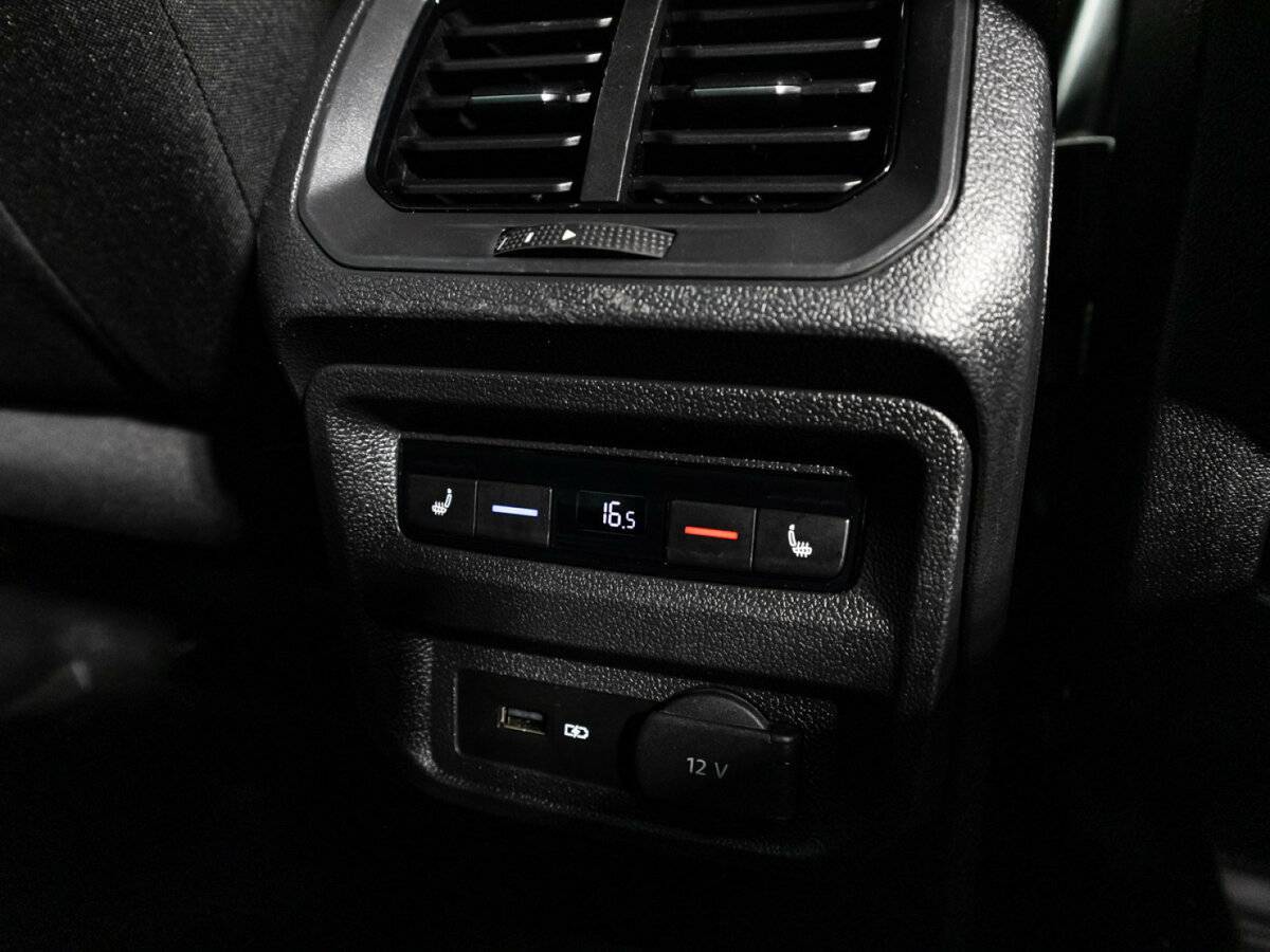 Купить Volkswagen Tiguan с пробегом. Фото: #21