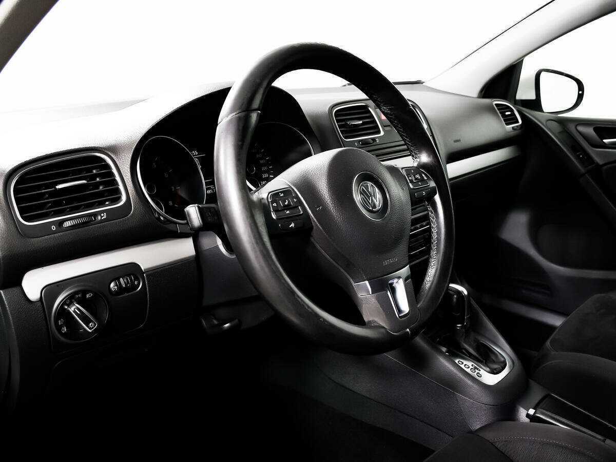 Купить Volkswagen Golf с пробегом. Фото: #12