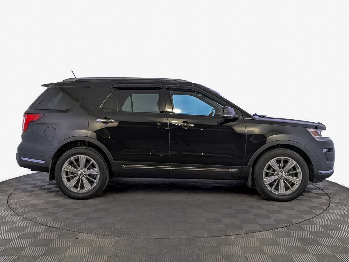 Купить Ford Explorer с пробегом. Фото: #3
