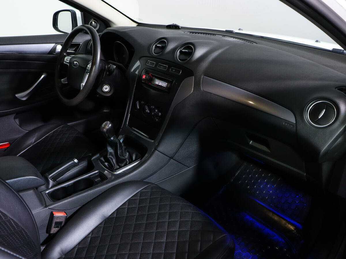 Купить Ford Mondeo с пробегом. Фото: #6