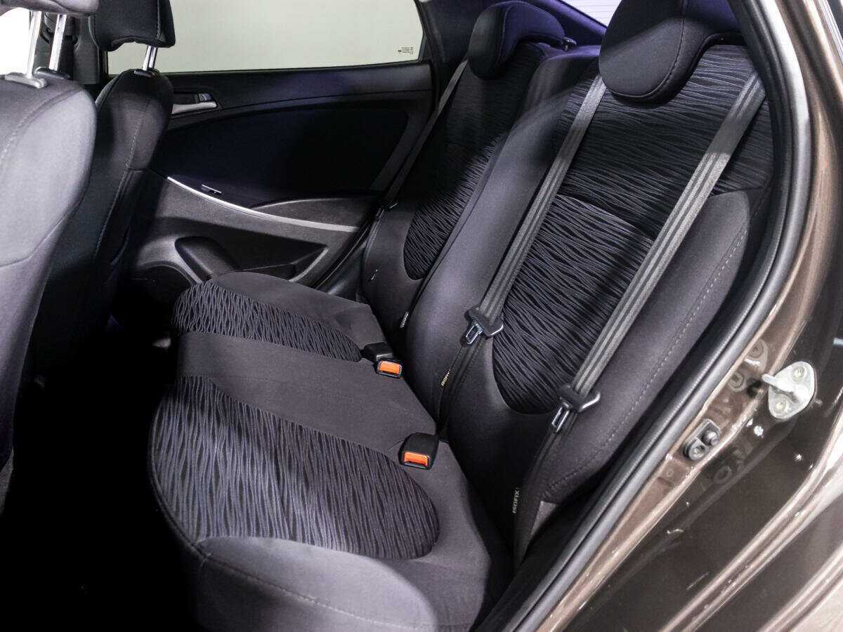 Купить Hyundai Solaris с пробегом. Фото: #9