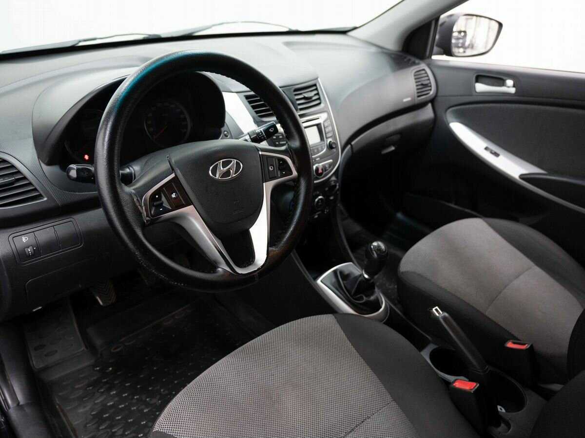 Купить Hyundai Solaris с пробегом. Фото: #6