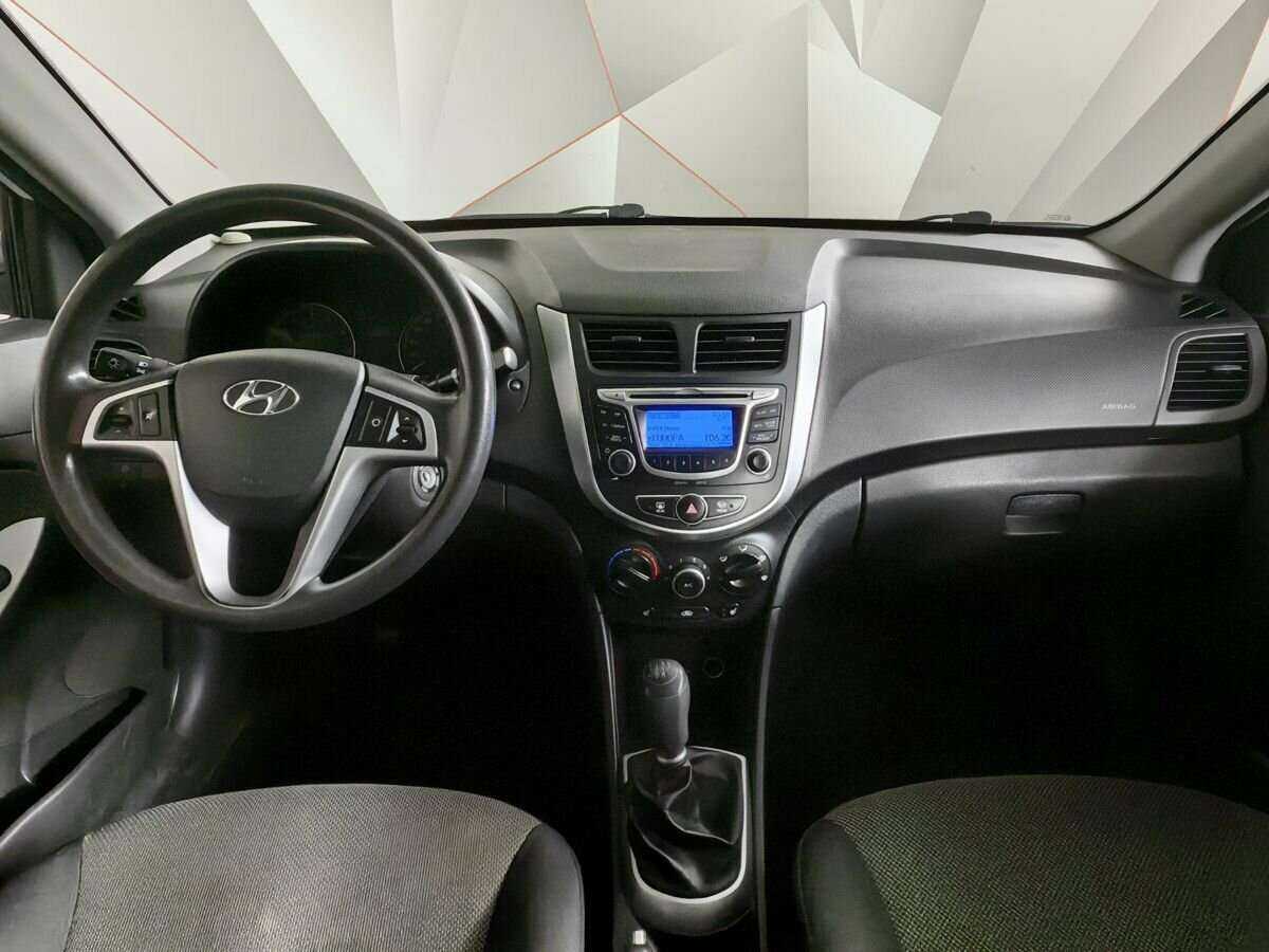 Купить Hyundai Solaris с пробегом. Фото: #9
