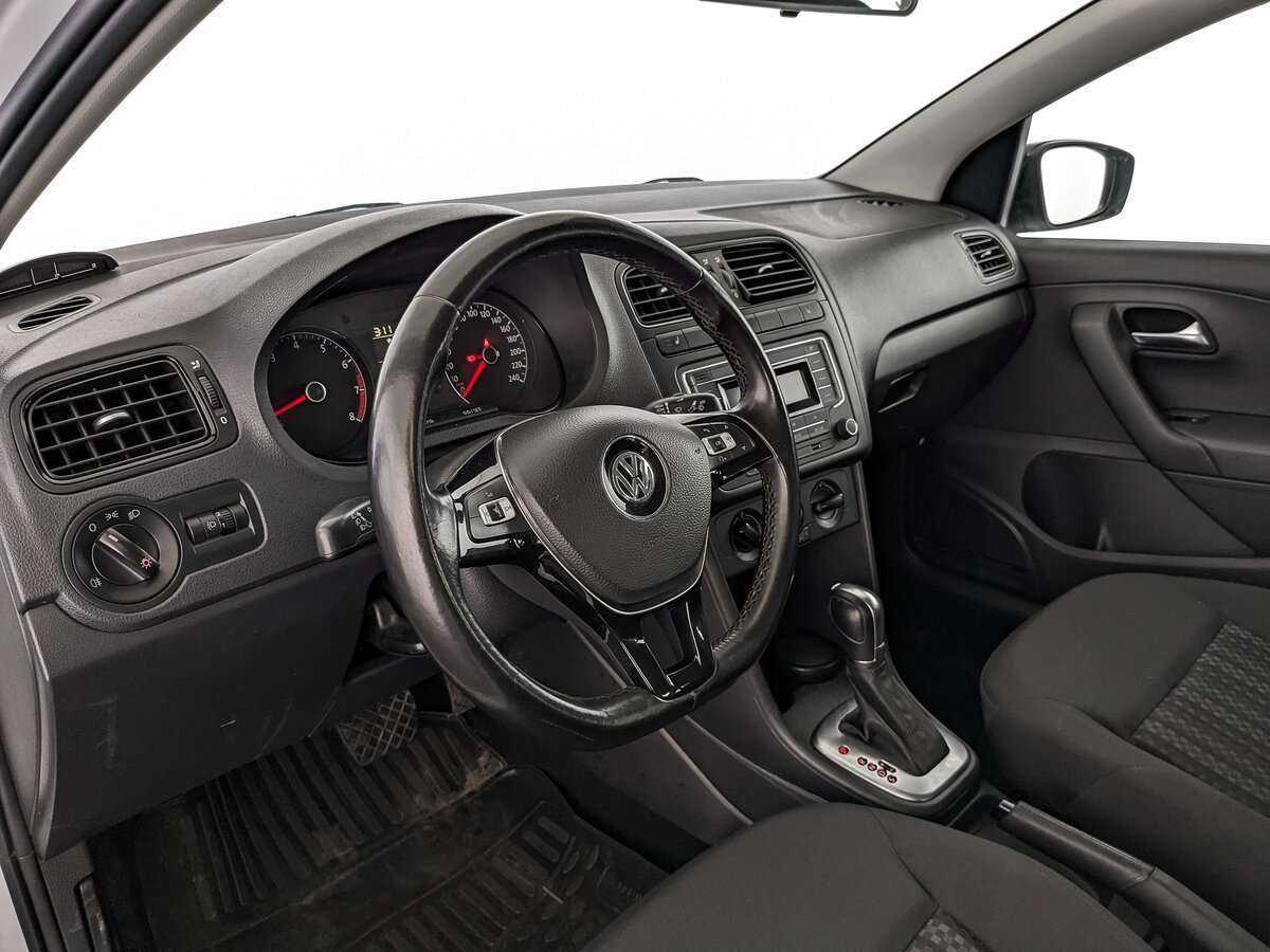 Купить Volkswagen Polo с пробегом. Фото: #13