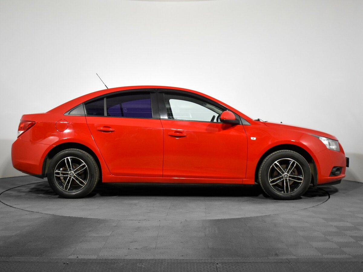 Купить Chevrolet Cruze с пробегом. Фото: #3