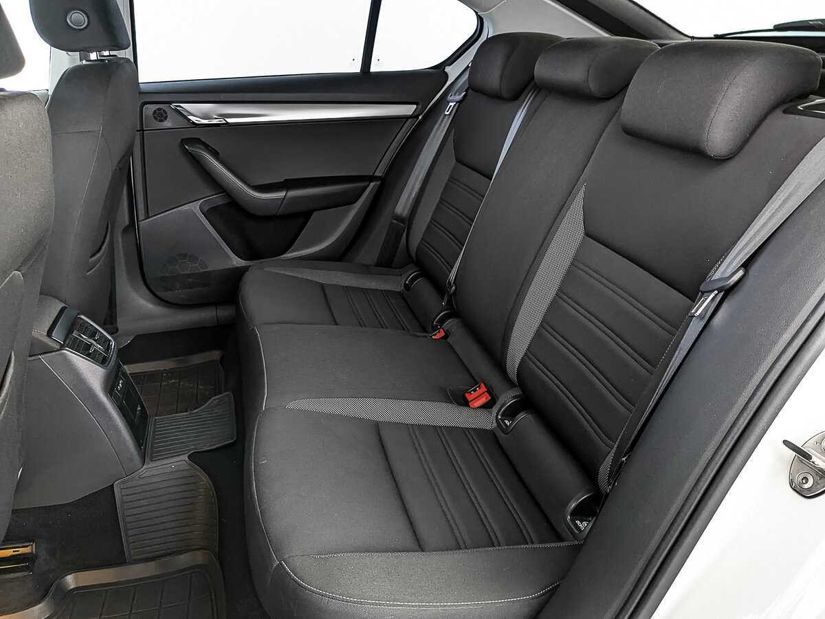 Купить Skoda Octavia с пробегом. Фото: #15