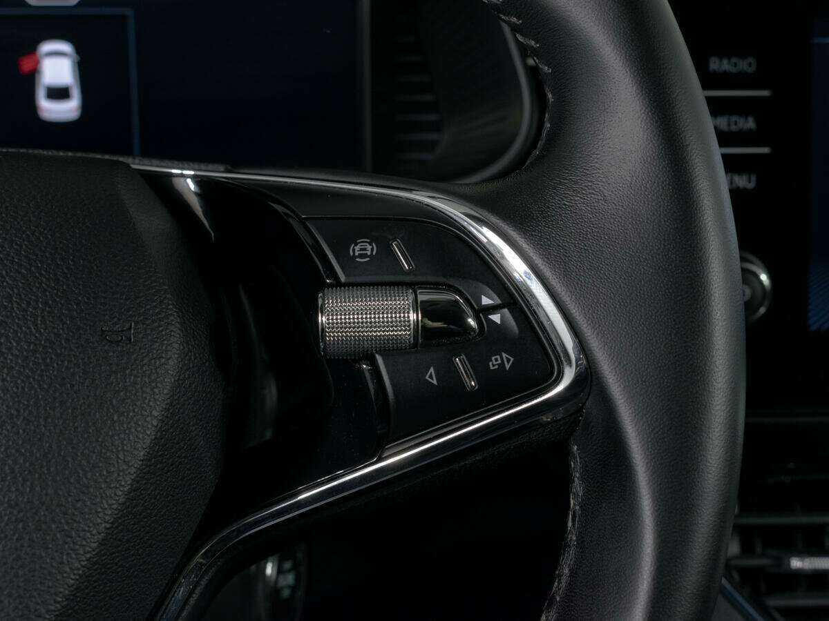 Купить Skoda Rapid с пробегом. Фото: #11