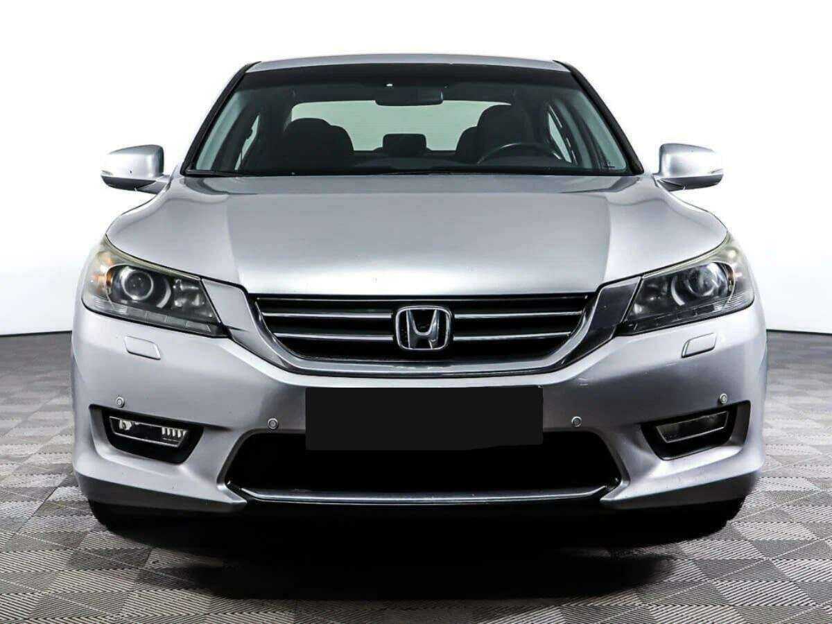 Купить Honda Accord с пробегом. Фото: #1