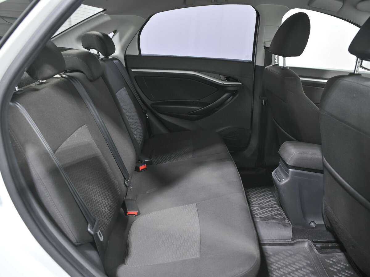 Купить Lada (ВАЗ) Vesta с пробегом. Фото: #14