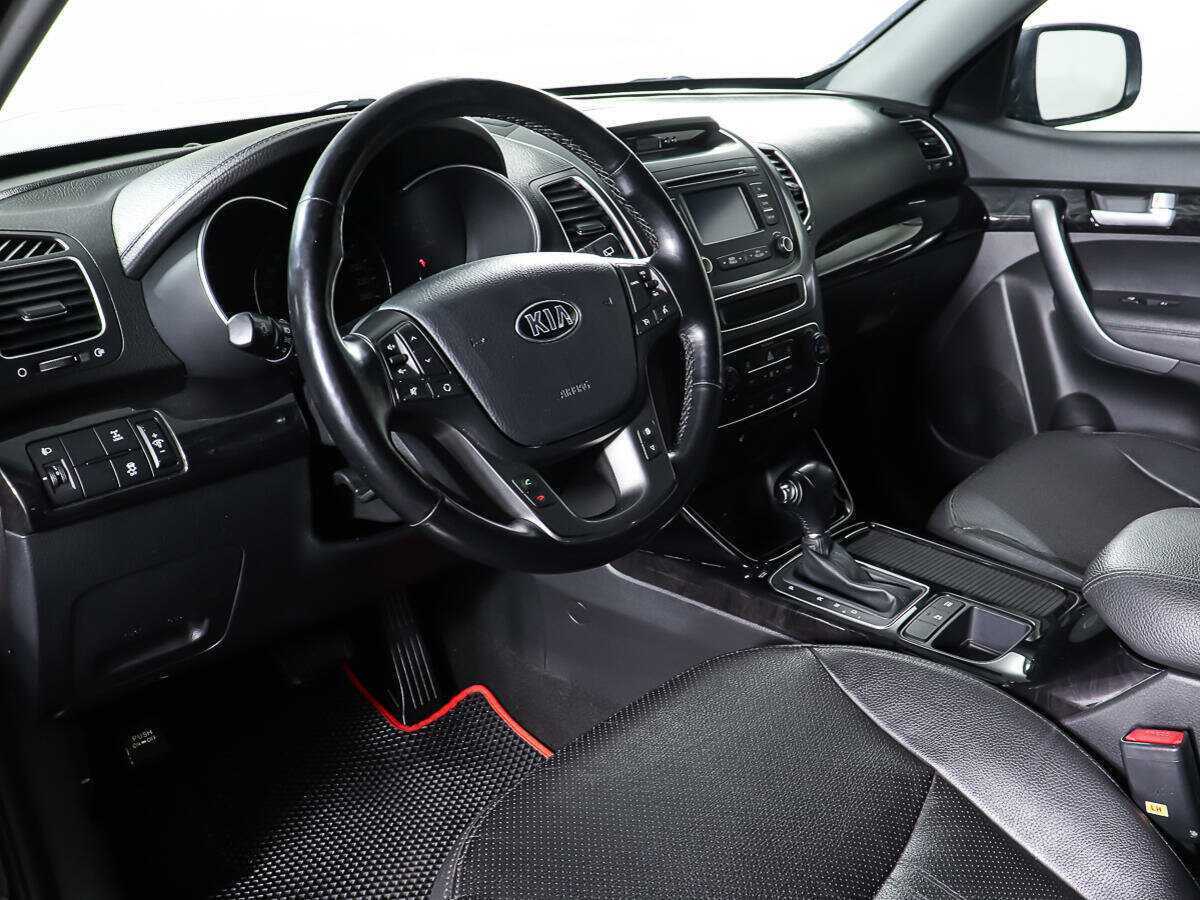 Купить Kia Sorento с пробегом. Фото: #12