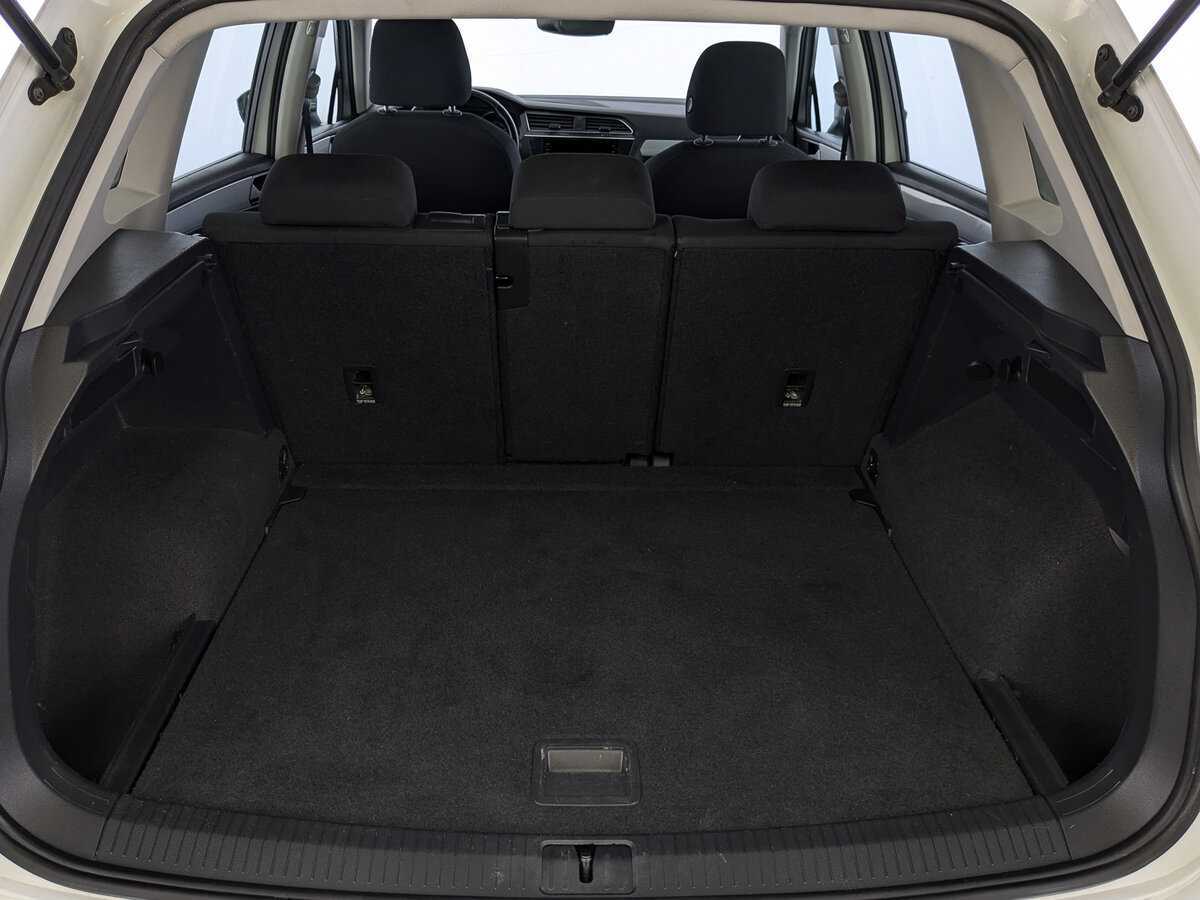 Купить Volkswagen Tiguan с пробегом. Фото: #9
