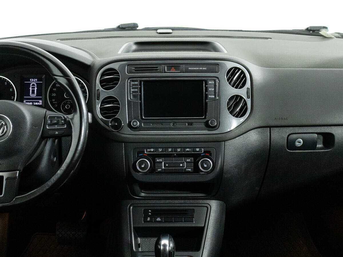 Купить Volkswagen Tiguan с пробегом. Фото: #13