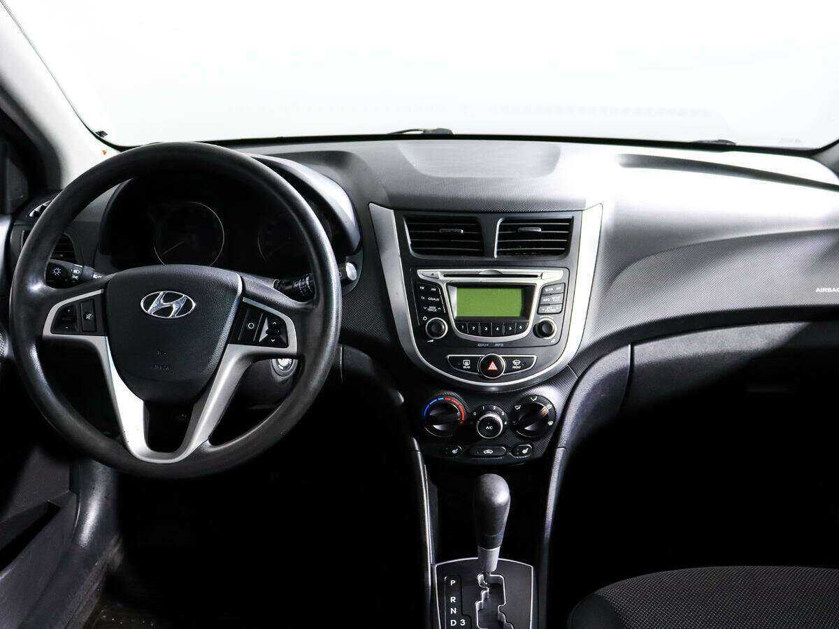 Купить Hyundai Solaris с пробегом. Фото: #9