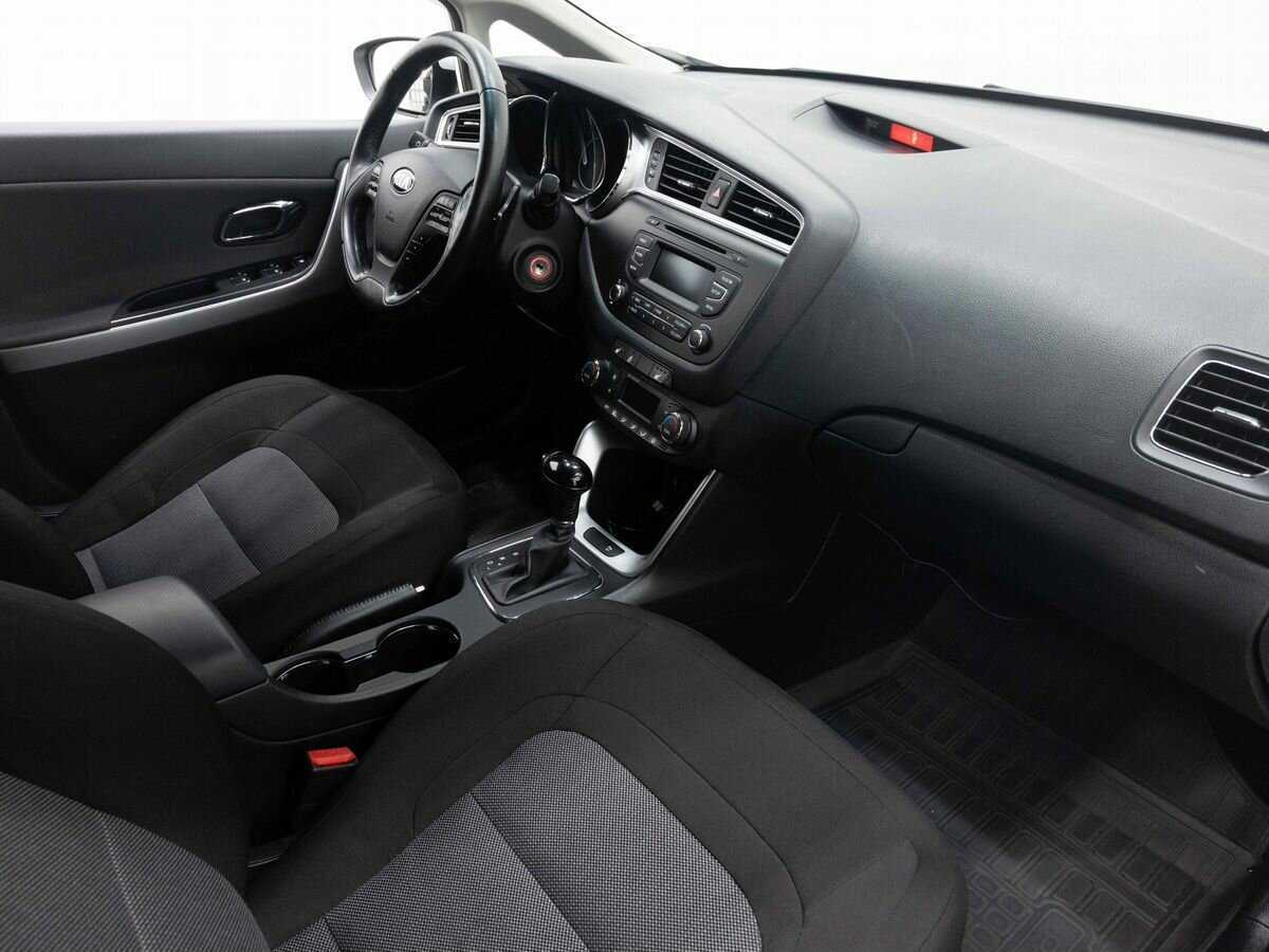 Купить Kia Ceed с пробегом. Фото: #12