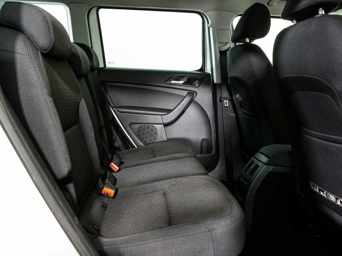 Купить Skoda Yeti с пробегом. Фото: #14