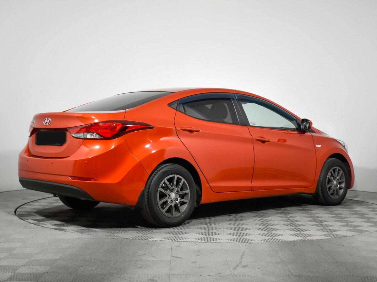 Купить Hyundai Elantra с пробегом. Фото: #4